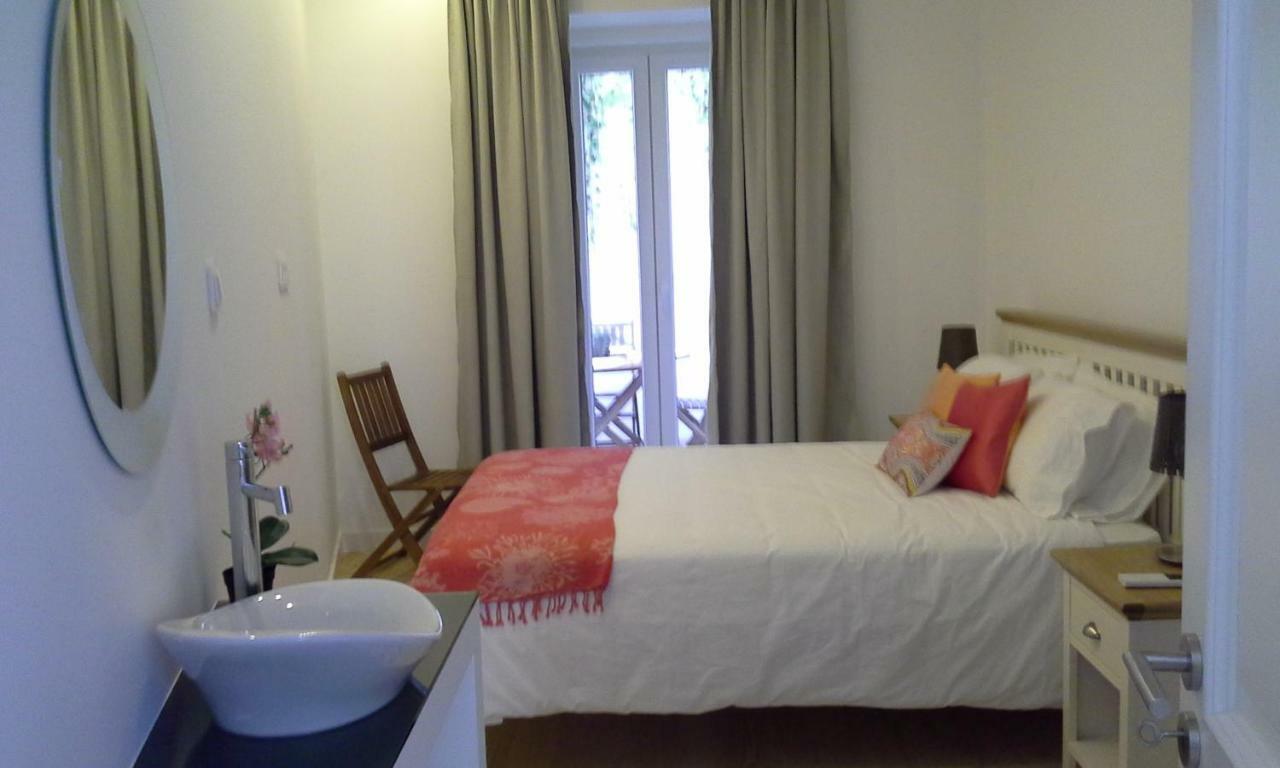 Chezvous Apartments Lisbona Esterno foto